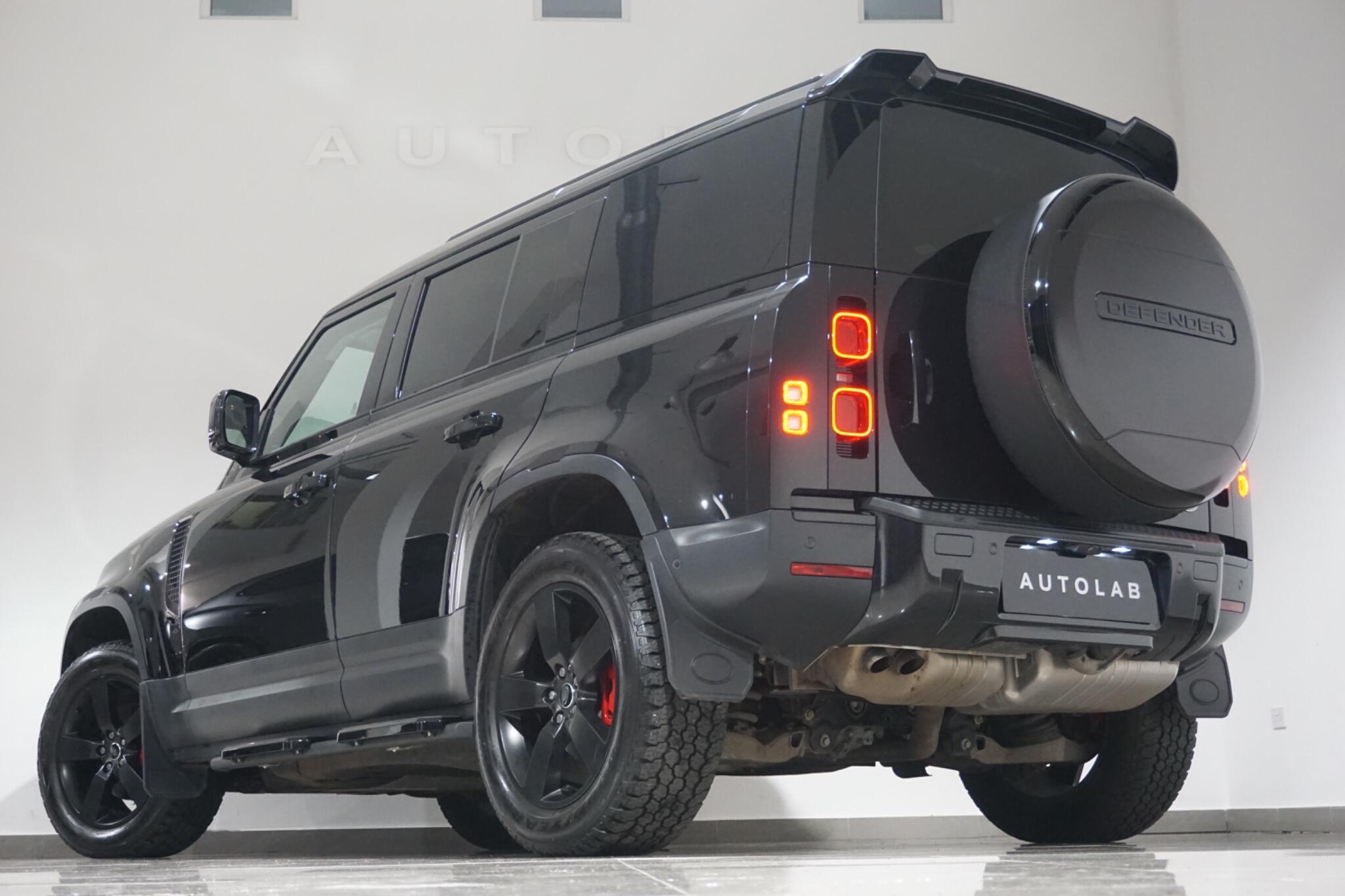 Land Rover Defender 110 3.0 D250 MHEV HSE Hard Top SUV 5dr Diesel Auto 4WD MWB Euro 6 (s/s) (250 ps)